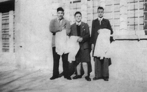 Školák Bergoglio ako 14-ročný so svojimi kamarátmi, 1950, Buenos Aires.