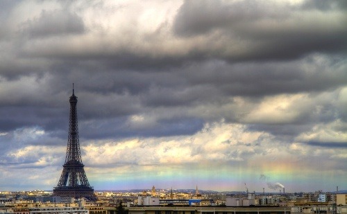 Čudo nad Parížom: Pri