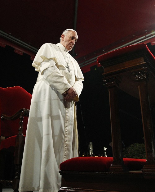 Pápež František prvýkrát viedol