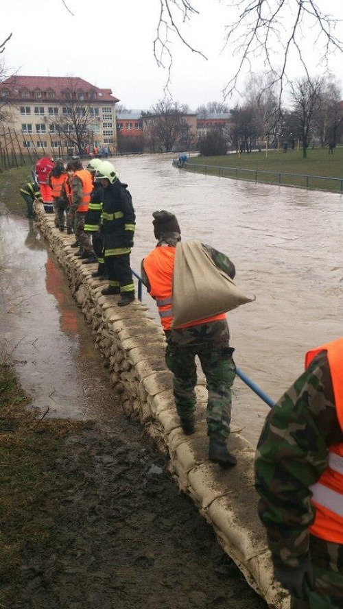 Povodňová situácia v Leviciach
