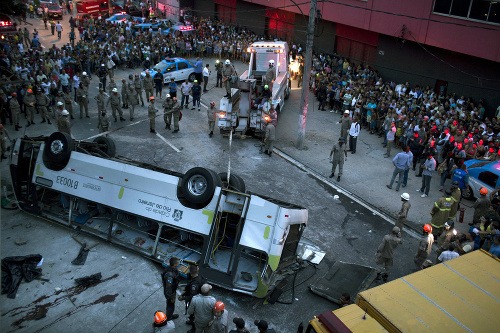 Havária autobusu v Riu