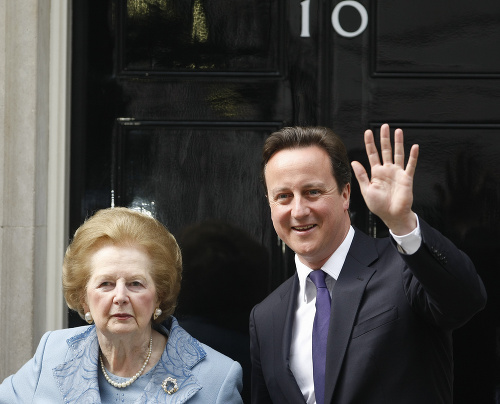Rok 2010  - Stretnutie s terajším premiérom Davidom Cameronom  pred budovou premiérskeho sídla na Downing Street 10.