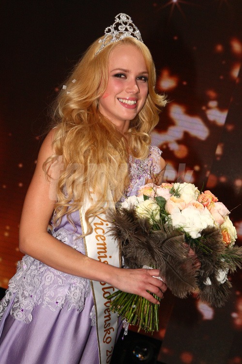 Prvou Vicemiss sa stala súťažiaca s číslom 10 Nikoleta Duchoňová (19) z Trebatíc.