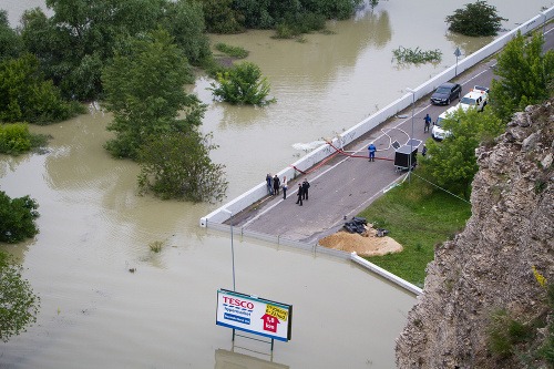 Povodňová situácia v Devínskej.