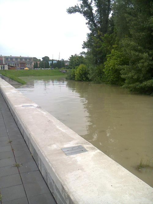 Povodňová situácia v Štúrove.