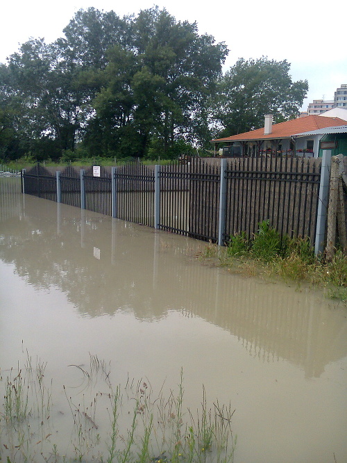 Povodňová situácia v Štúrove.