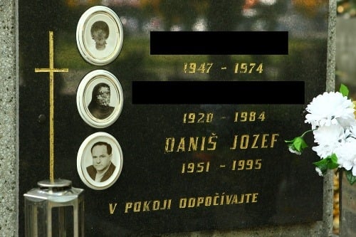 Jozef ´Papas´ Daniš odpočíva na cintoríne v Slávičom údolí.