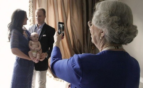 Kontroverzné FOTO kráľovskej rodiny: