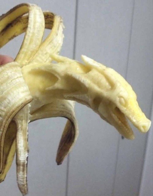 vyrezávaný banán