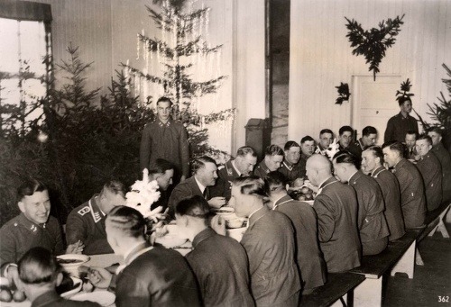 Hitler a Vianoce v roku 1939.