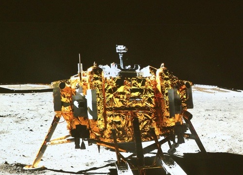 Čínske lunárne vozidlo poslalo