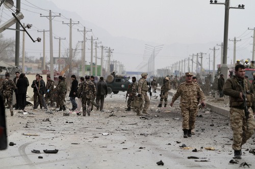 Samovražedný útok Talibanu: Pri