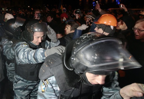 Nočné protesty na Ukrajine