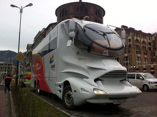 Olympijský autobus - vďaka svojmu dizajnu si vyslúžil pomenovanie 