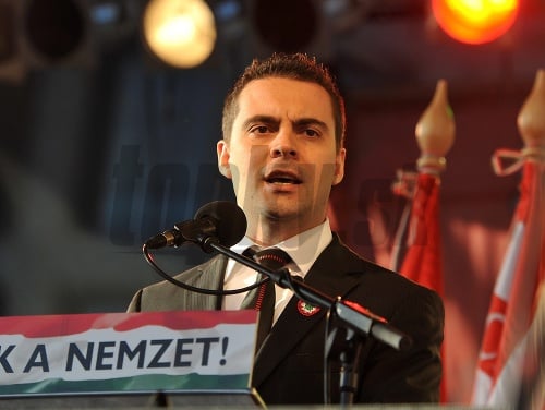 Gábor Vona je ešte pomerne mladým vodcom Jobbiku.