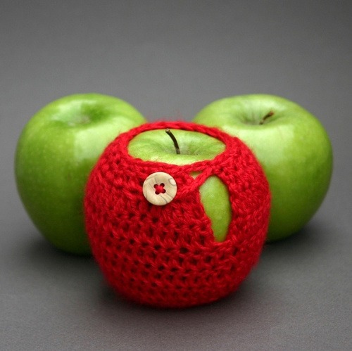 Takýto svetrík ochráni vaše ovocie pred obitím v taške a navyše je šik.