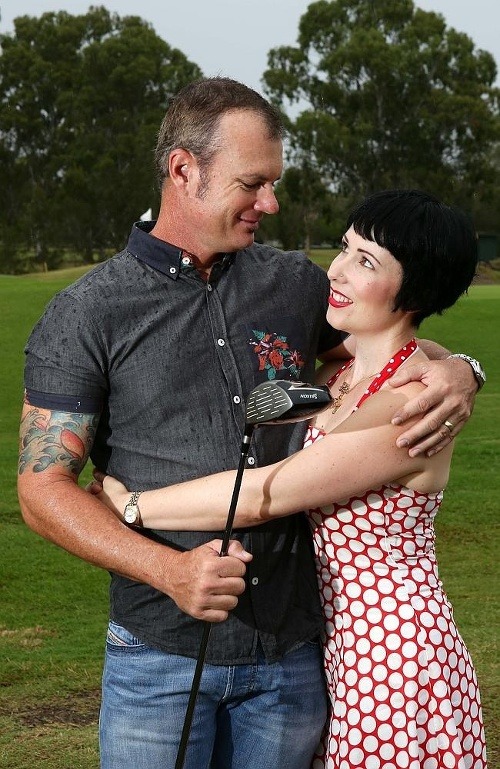 Golfista Wayne s manželkou Vanessou.