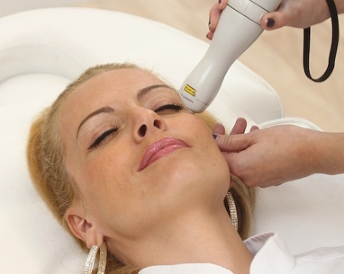 Za kým chodia celebrity