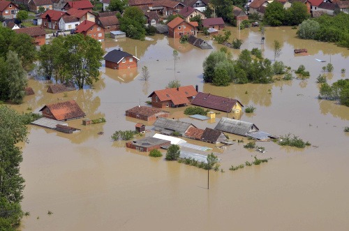Obetiam povodní v Bosne