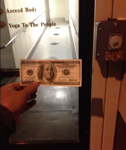 Neznámy boháč schováva po