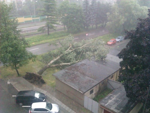 Slovensko zasiahli silné búrky: