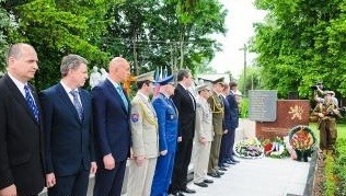 Ukrajinec zaplatil pomník československým