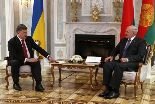 Petro Porošenko a Alexander Lukašenko
