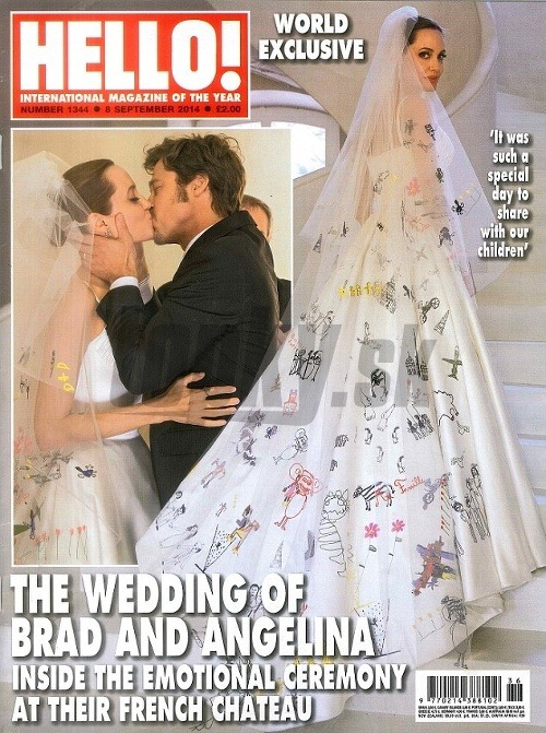 Angelina svoj unikátny závoj odhalila na titulnej strane magazínu Hello!. Chýbať nemohol ani romantický bozk čerstvých novomanželov.