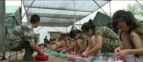 Rodičia oslavujú, konečne majú