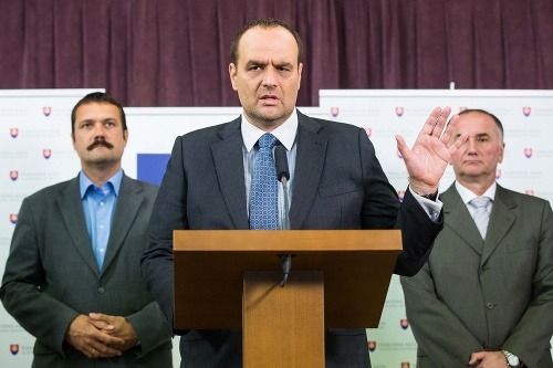 Zľava: Viliam Novotný, predseda