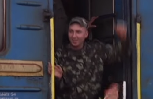 Dojemný návrat ukrajinských vojakov