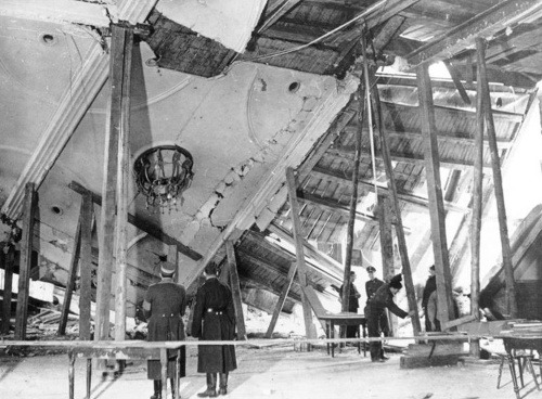 Piváreň po výbuchu bomby v roku 1939