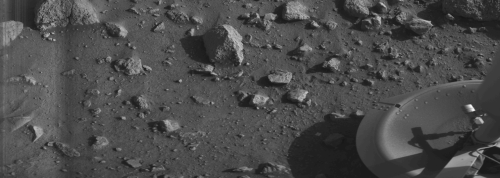 Prvá fotografia z Marsu zobrazuje kamene v okolí Vikinga 1 (20.7.1976