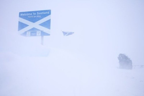 Zima Britániu zasiahla už minulý týždeň - takto to vyzeralo na anglicko-škótskej hranici