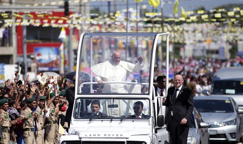 Pápež František na návšteve