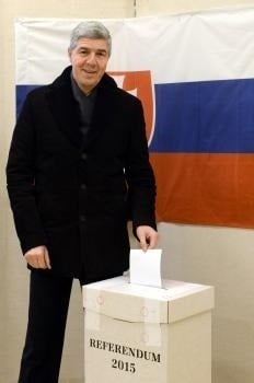 Béla Bugár vhadzuje hlasovací
