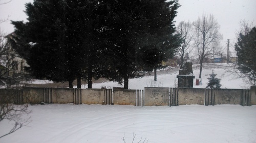 Sneh opäť útočí: Kolabuje