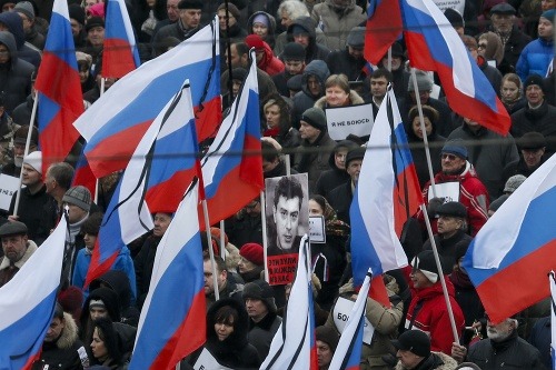 V Moskve pochodujú desaťtisíce