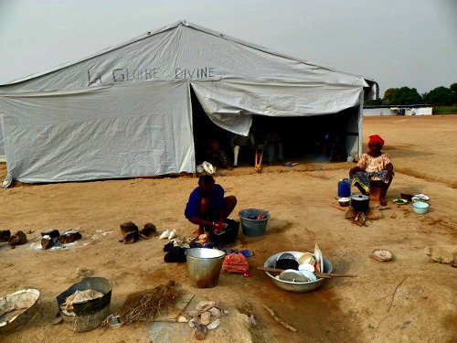 Každodenný život utečencov v saleziánskom dome v Bangui.