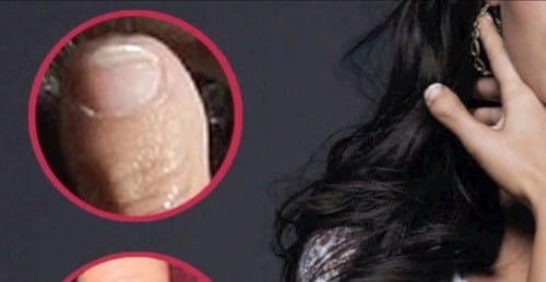 Divný palec Megan Fox