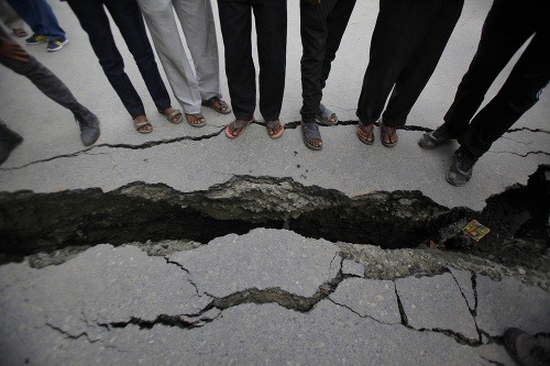 Nepál zasiahlo silné zemetrasenie