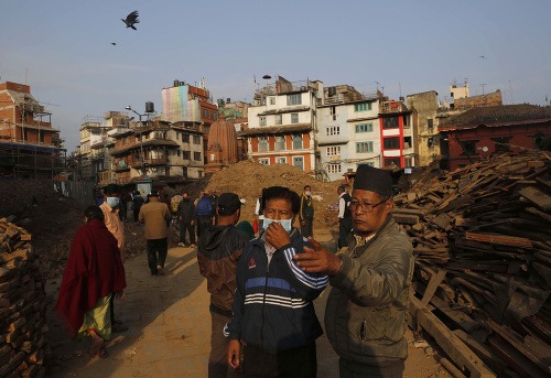 Zničený Nepál je na
