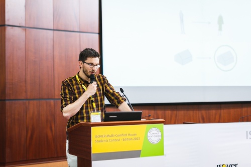 Tomáš Boroš počas prezentácie projektu v Kazachstane
