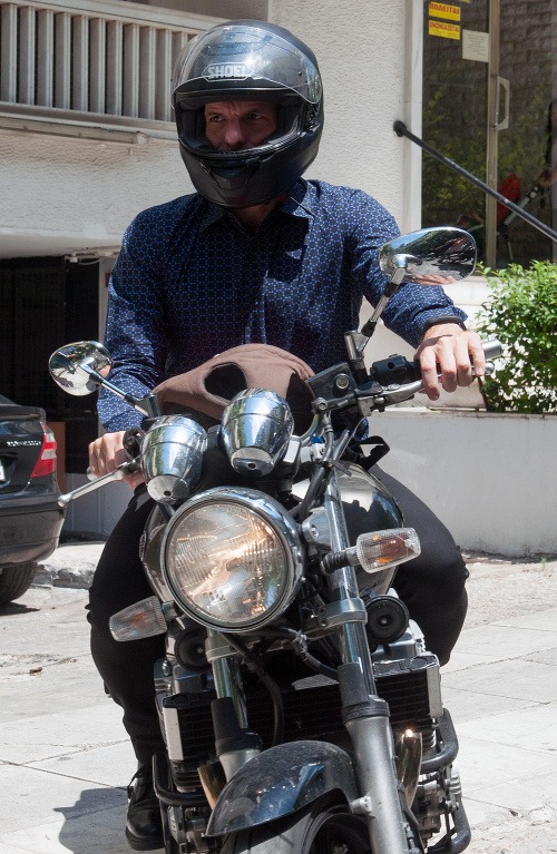 Bývalý grécky minister financií na svojej obľúbenej motorke