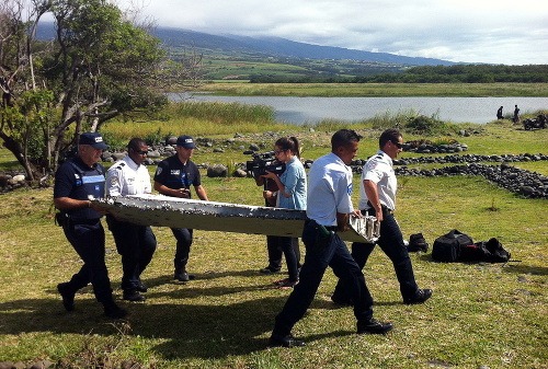 Trosky strateného boeingu MH370