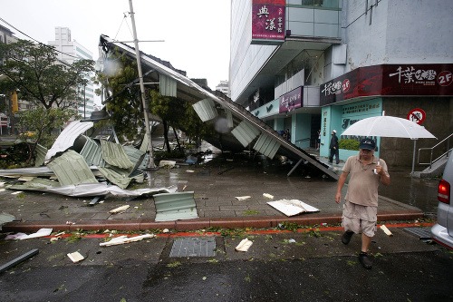 Na Taiwan dorazil tajfún