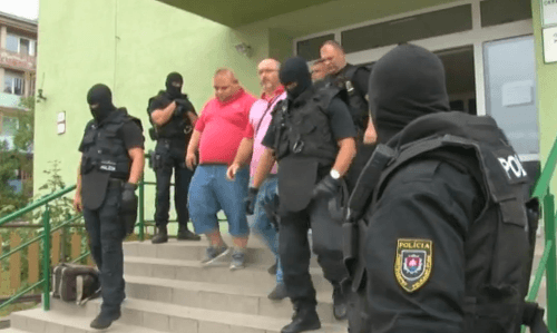 Vodiča z Brna po výsluchu polícia prepustila, no vyhostila z krajiny a odprevadila až na hranicu