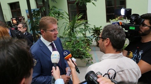 Minister tvrdí, že Bratislavčanom
