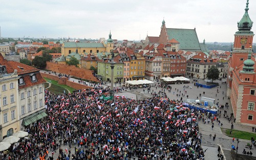 Vo Varšave demonštrovali proti