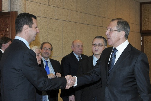 Bašár Asad a Sergej Lavrov (vpravo)